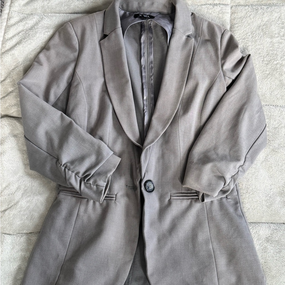 ⚠️Blazer in Classic Gray⚠️